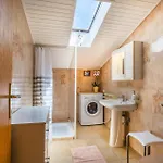 2 Bedroom Amazing In Apartament Sečovlje