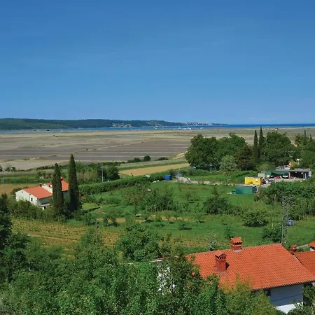 Lägenhet 2 Bedroom Amazing In *