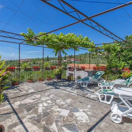 2 Bedroom Stunning In Apartment
