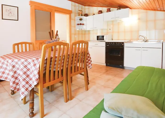 2 Bedroom Amazing In Sečovlje