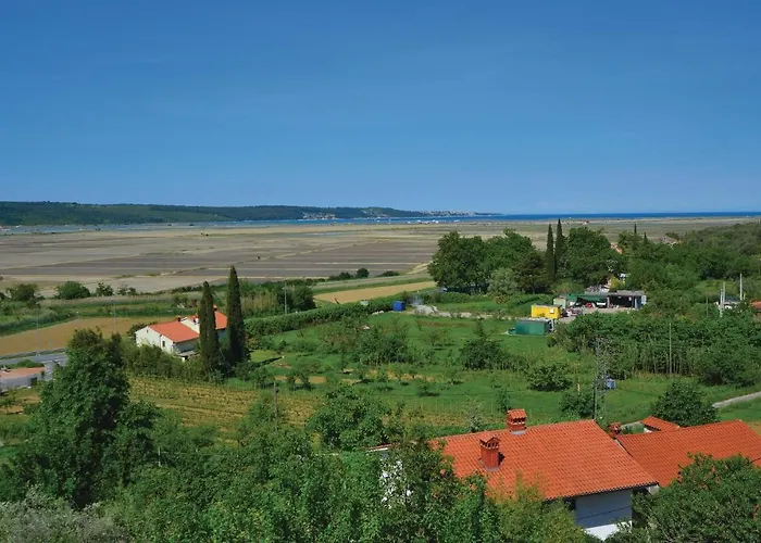 公寓 2 Bedroom Amazing In *