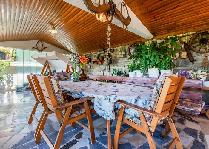 2 Bedroom Amazing In *